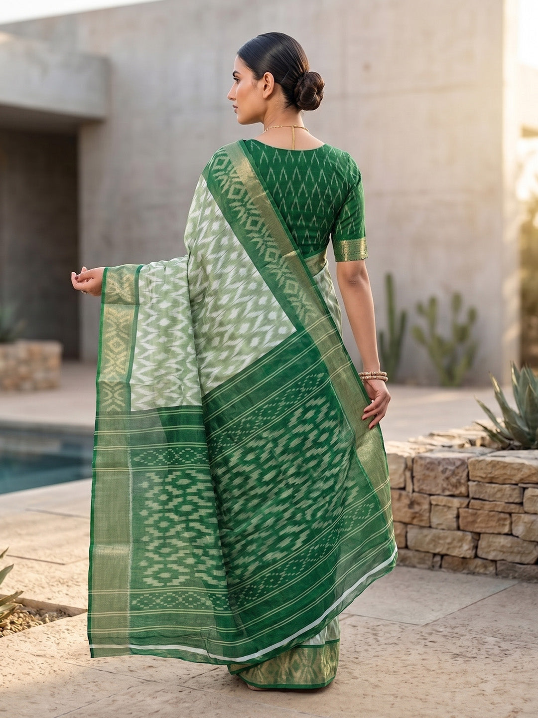 Urban Pallu Printed Silk Blend Festive Saree