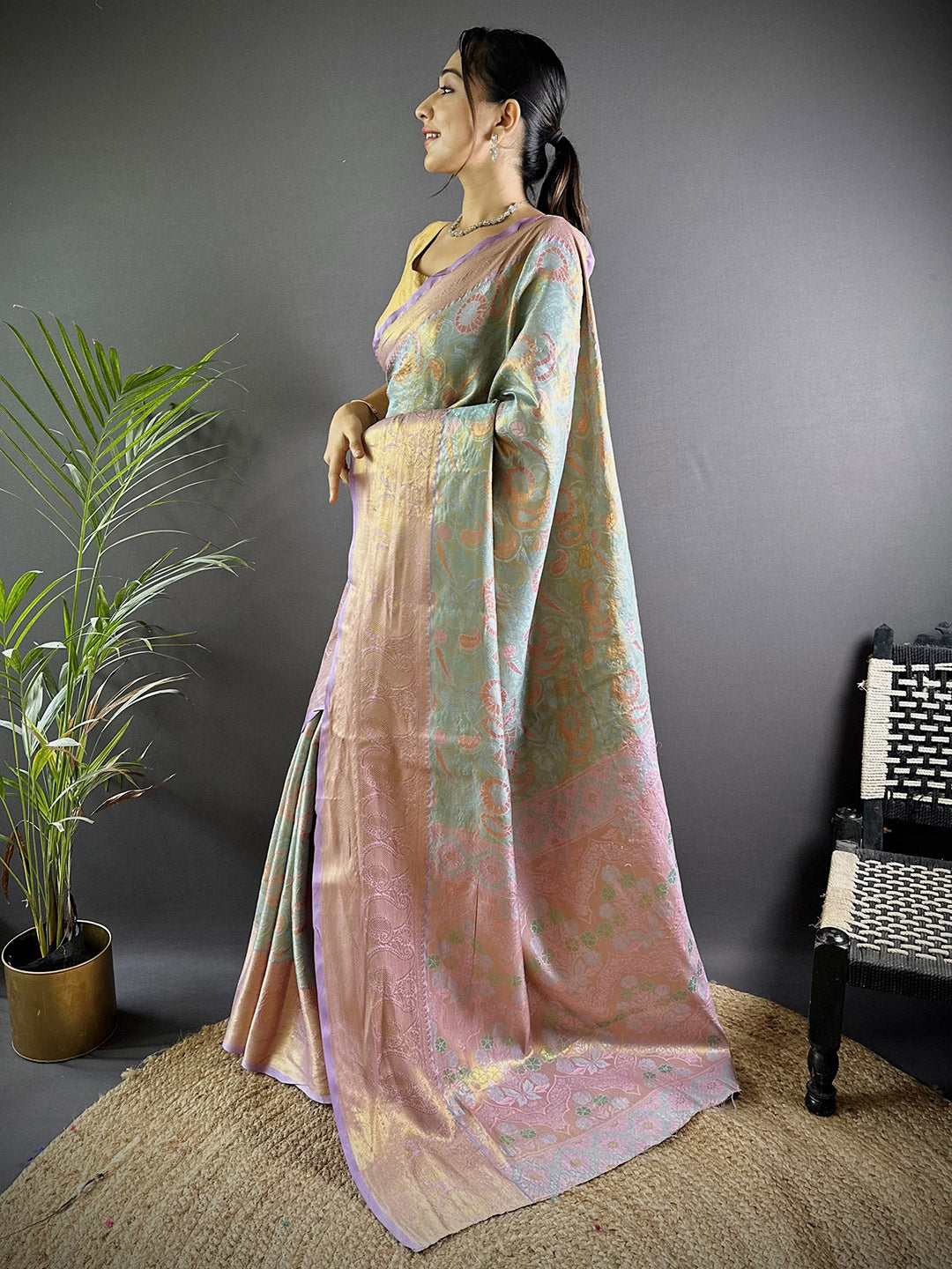 Urban Pallu Woven Design Silk Blend Traditional Saree