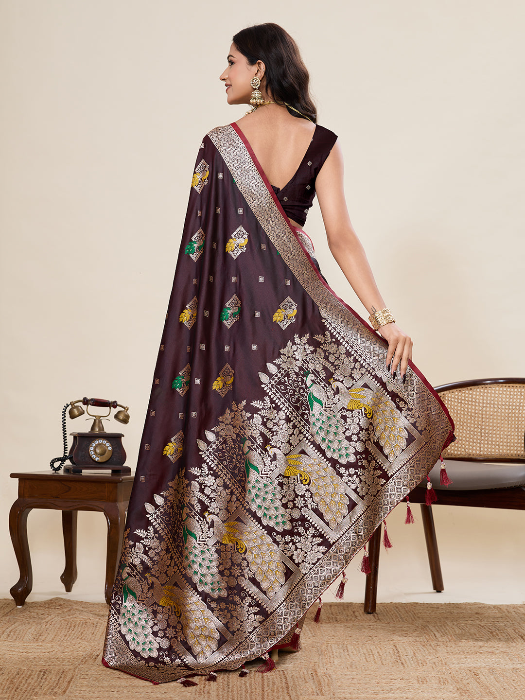 Urban Pallu Woven Design Silk Blend Party Saree