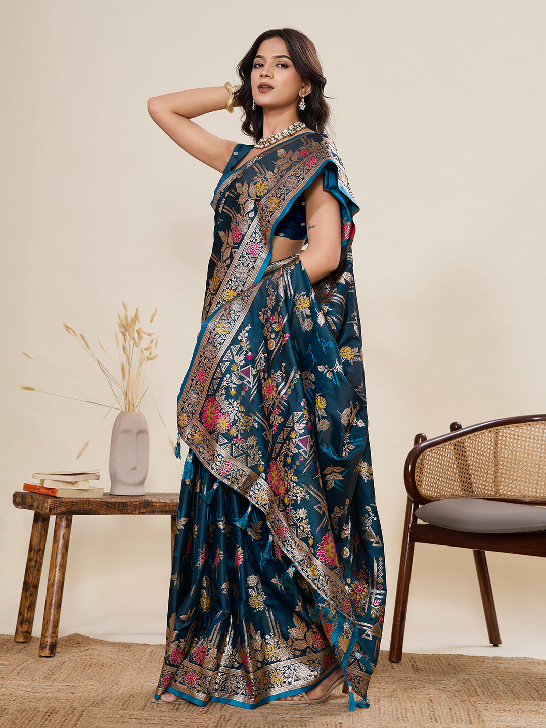 Urban Pallu Woven Design Silk Blend Party Saree