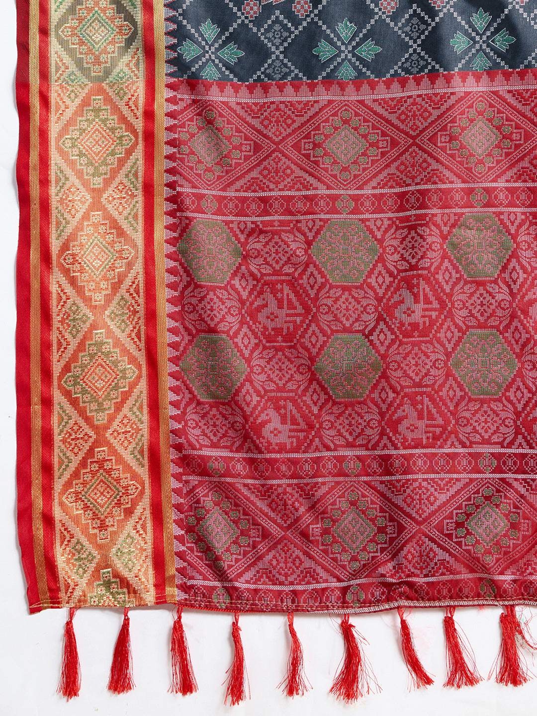 Urban Pallu Woven Design Silk Blend Party Saree