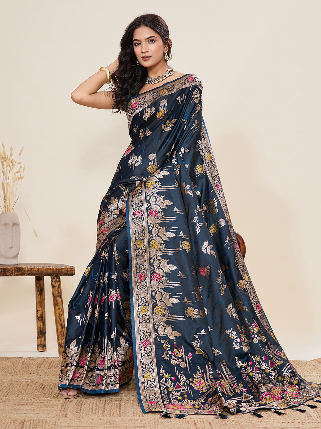 Urban Pallu Woven Design Silk Blend Party Saree