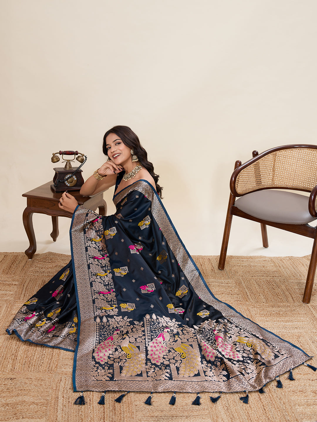 Urban Pallu Woven Design Silk Blend Party Saree