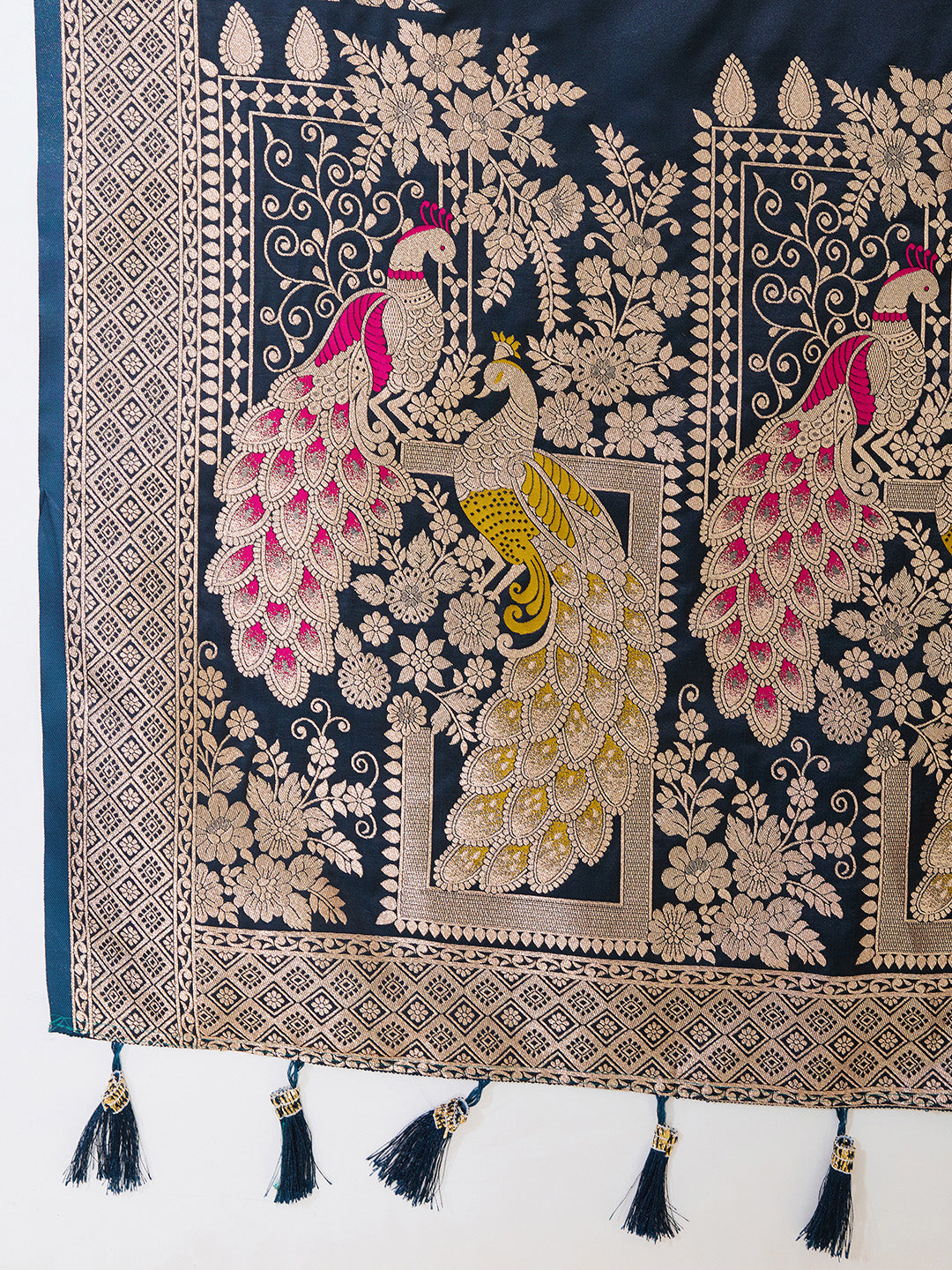 Urban Pallu Woven Design Silk Blend Party Saree