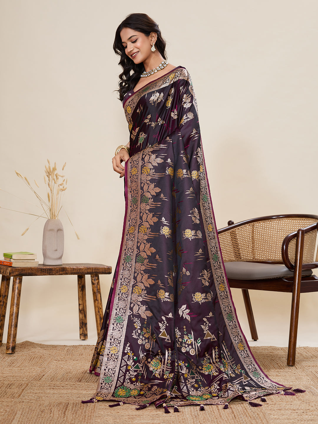 Urban Pallu Woven Design Silk Blend Party Saree