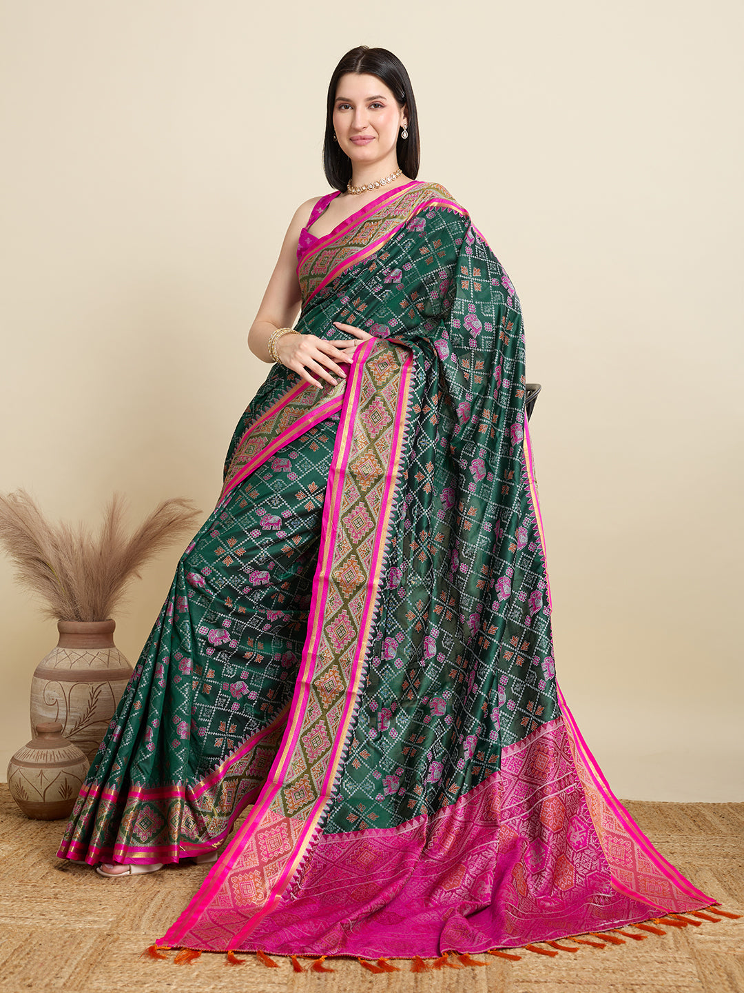 Urban Pallu Woven Design Silk Blend Party Saree