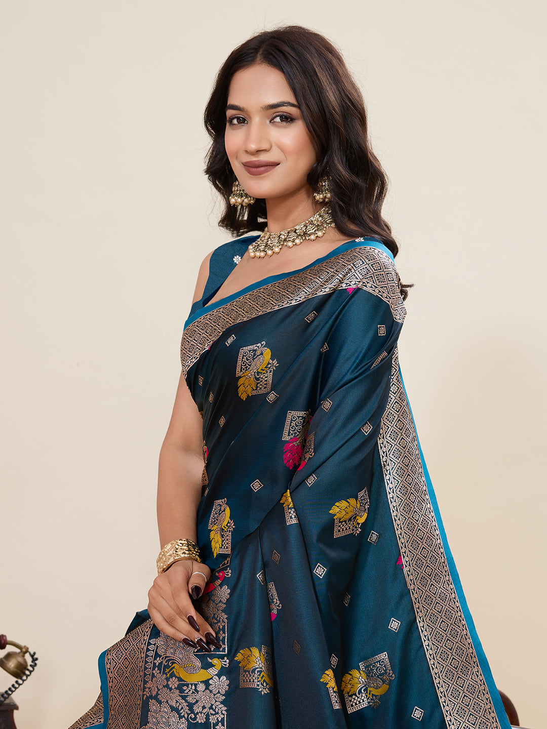 Urban Pallu Woven Design Silk Blend Party Saree