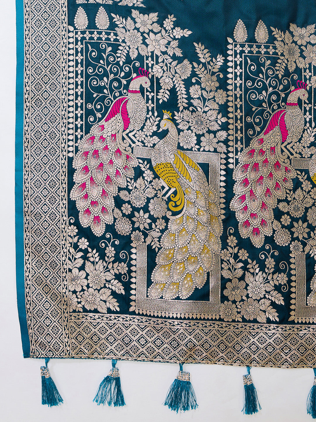 Urban Pallu Woven Design Silk Blend Party Saree