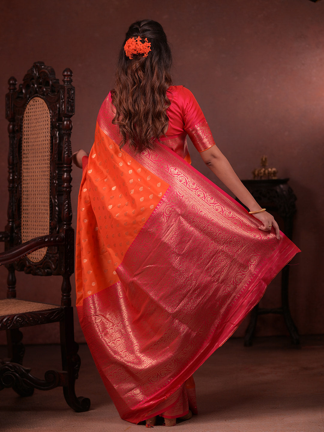 Urban Pallu Woven Design Silk Blend Traditional Saree
