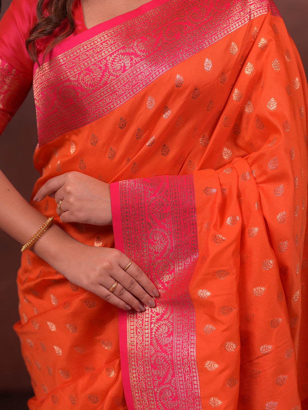 Urban Pallu Woven Design Silk Blend Traditional Saree