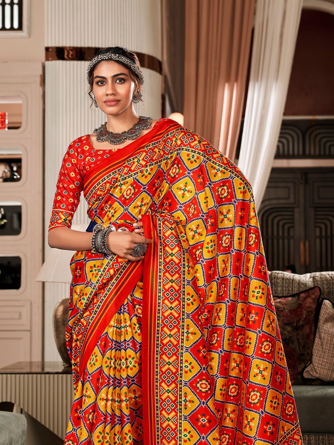 Urban Pallu Woven Design Cotton Blend Daily Saree