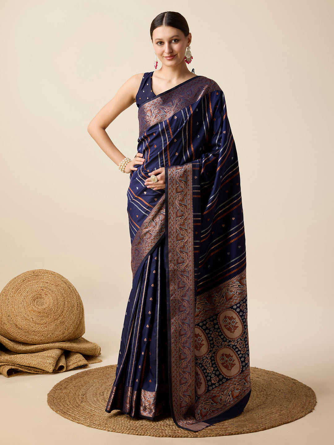 Urban Pallu Woven Design Silk Blend Party Saree