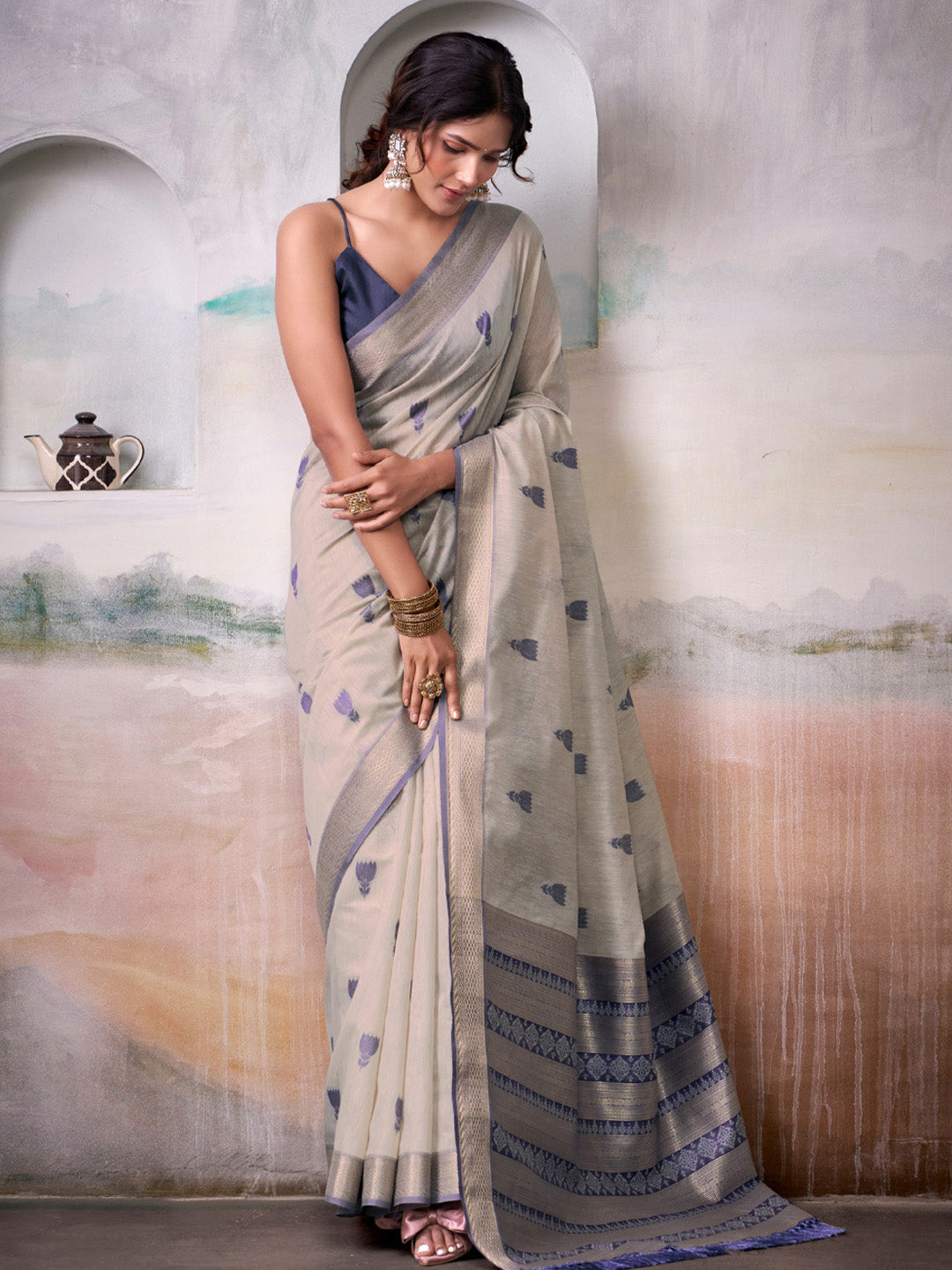 Urban Pallu Woven Design Cotton Blend Daily Saree
