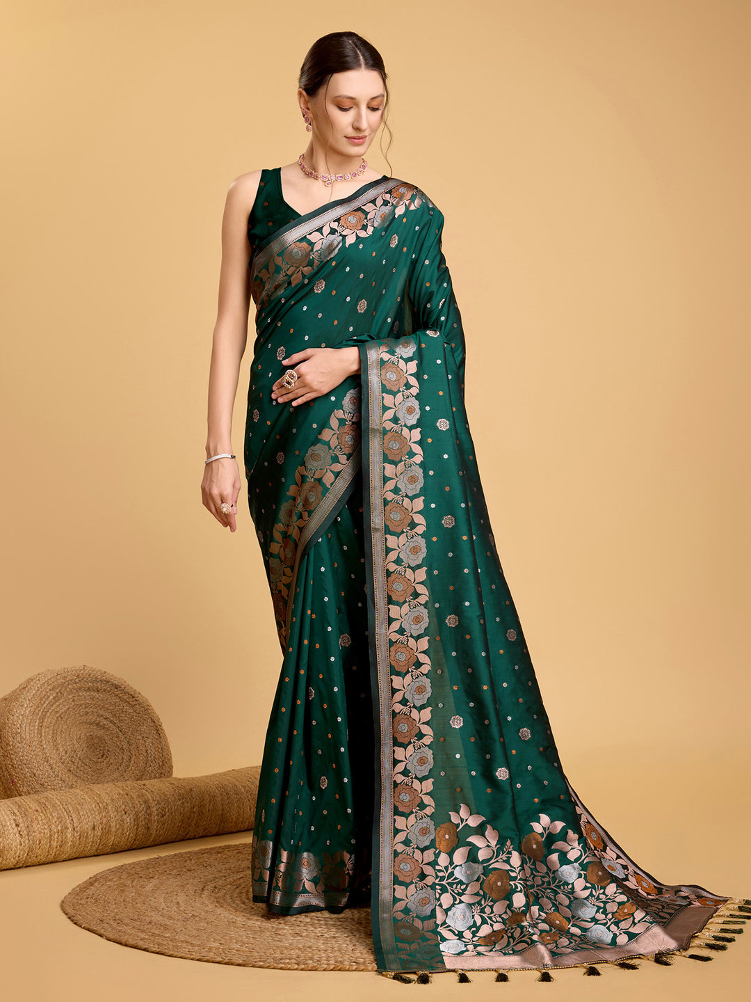Urban Pallu Woven Design Silk Blend Party Saree
