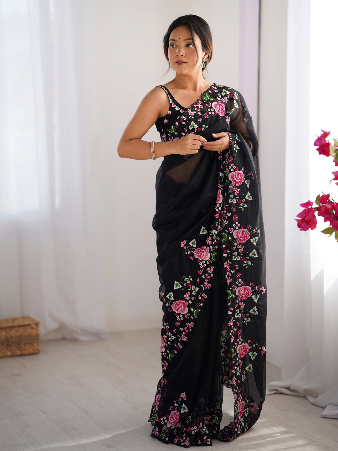 Urban Pallu Floral Embroidered Organza Heavy Work Saree