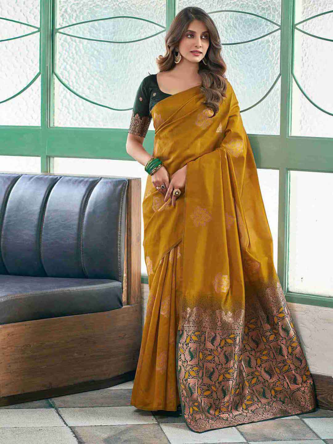 Urban Pallu Woven Design Silk Blend Traditional Saree