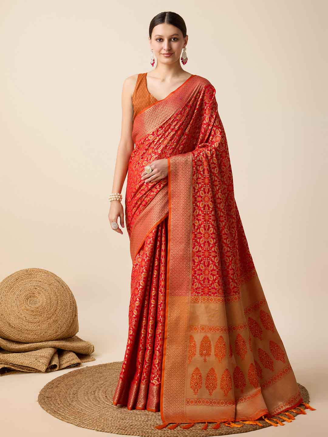 Urban Pallu Woven Design Silk Blend Party Saree