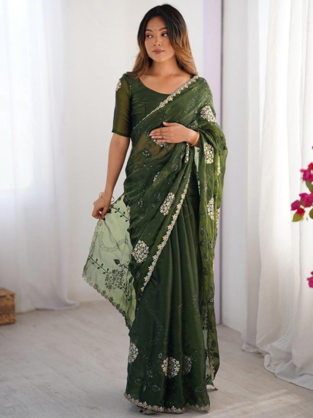 Urban Pallu Embroidered Tissue Festive Saree