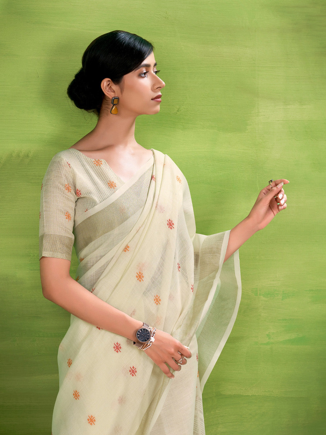 Urban Pallu Solid Cotton Blend Daily Saree
