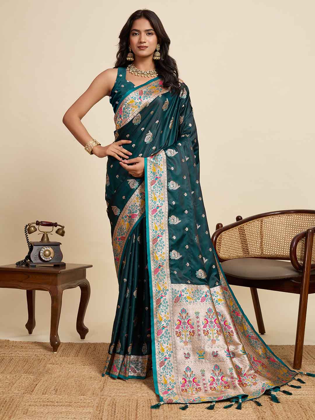 Urban Pallu Woven Design Silk Blend Party Saree