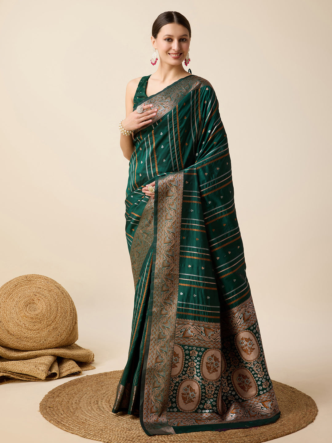 Urban Pallu Woven Design Silk Blend Party Saree