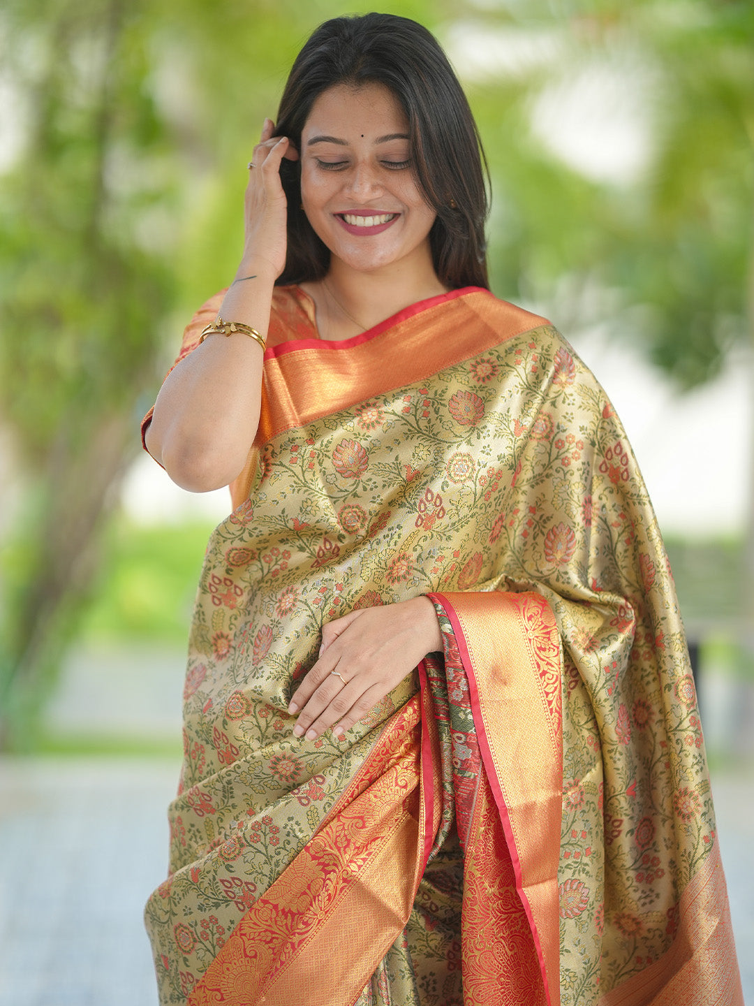 Urban Pallu Woven Design Art Silk Traditional Saree