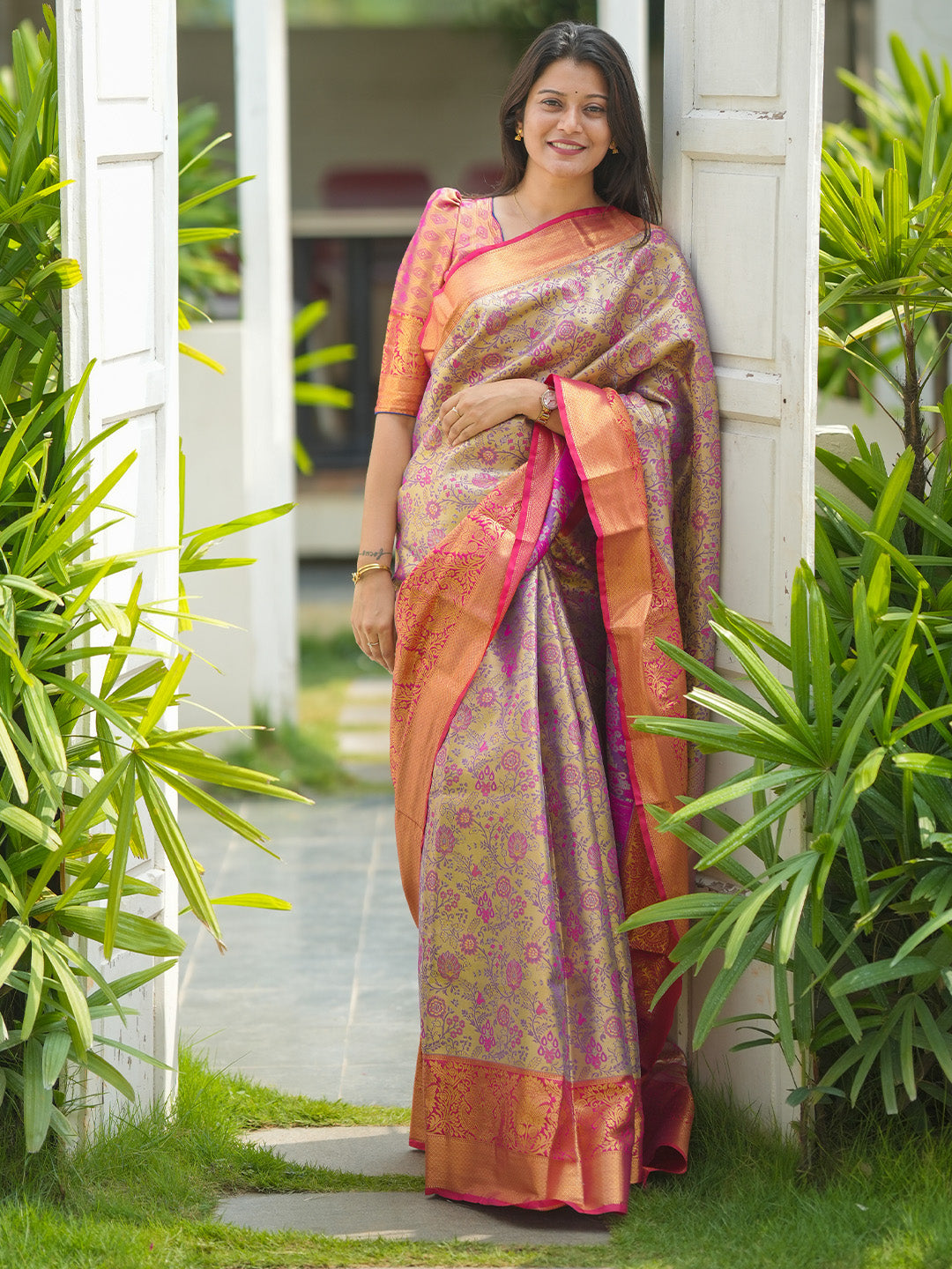 Urban Pallu Woven Design Art Silk Traditional Saree