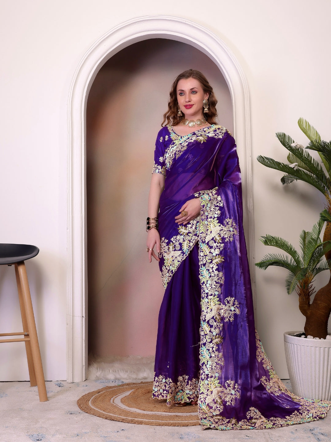 Urban Pallu Solid Silk Blend Festive Saree