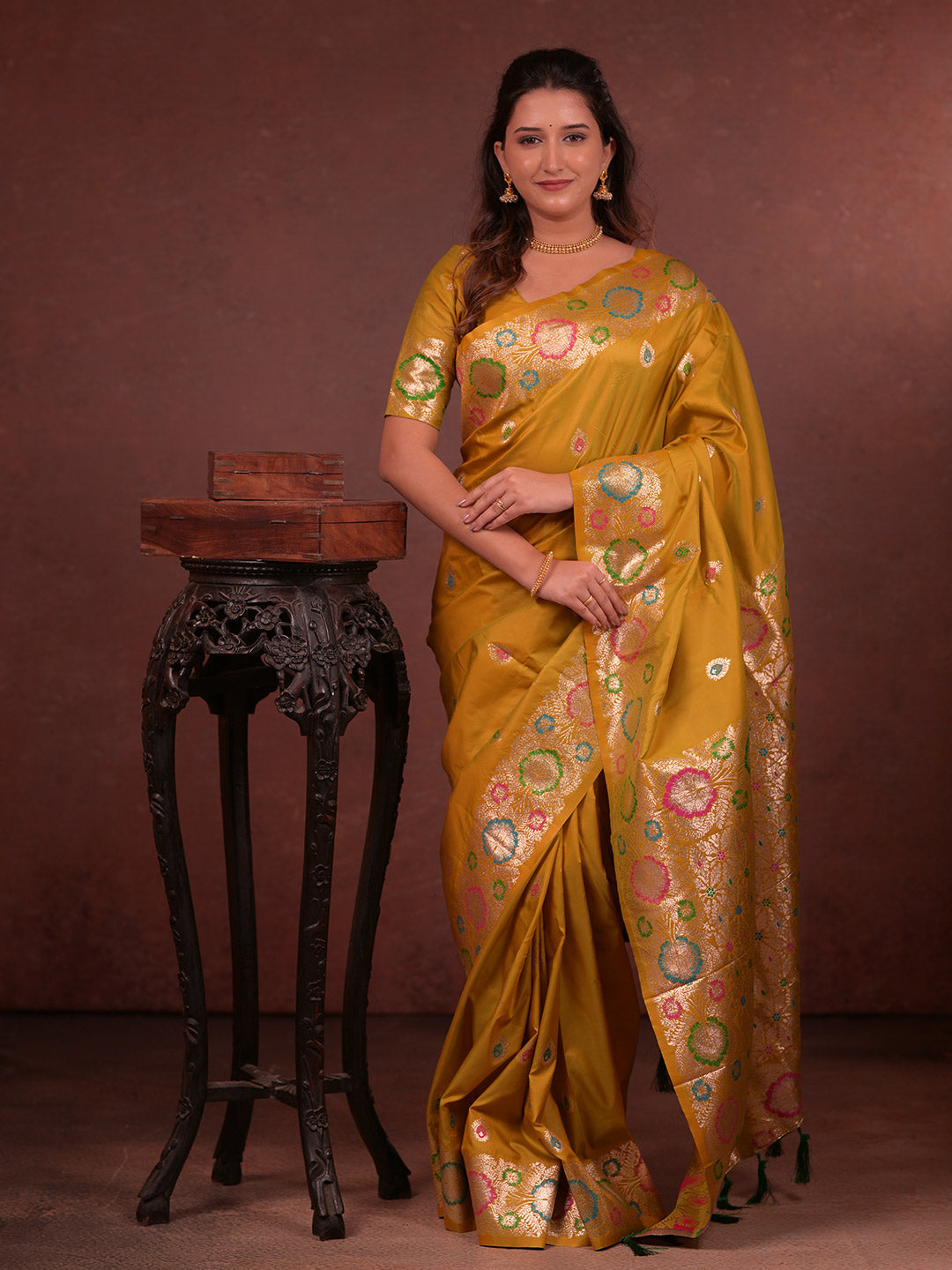 Urban Pallu Woven Design Silk Blend Traditional Saree