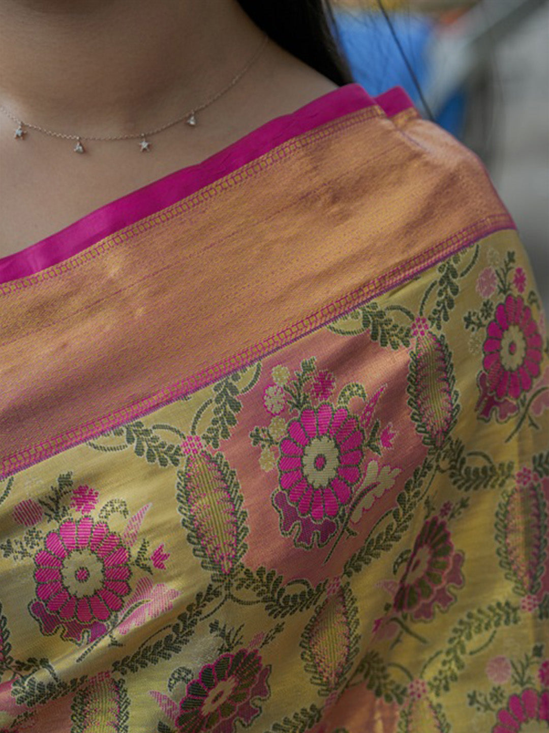 Urban Pallu Woven Design Silk Blend Traditional Saree