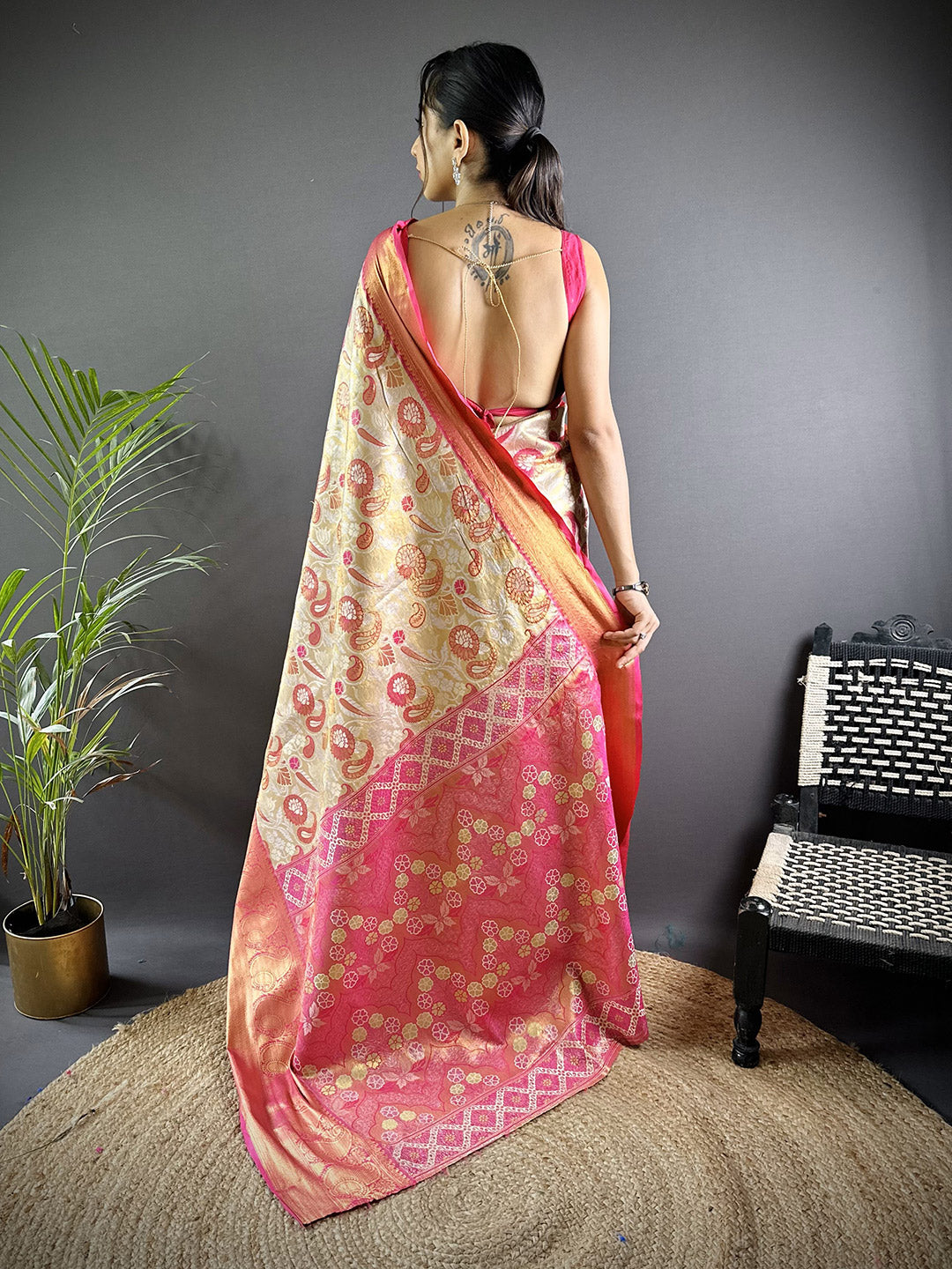Urban Pallu Woven Design Silk Blend Traditional Saree