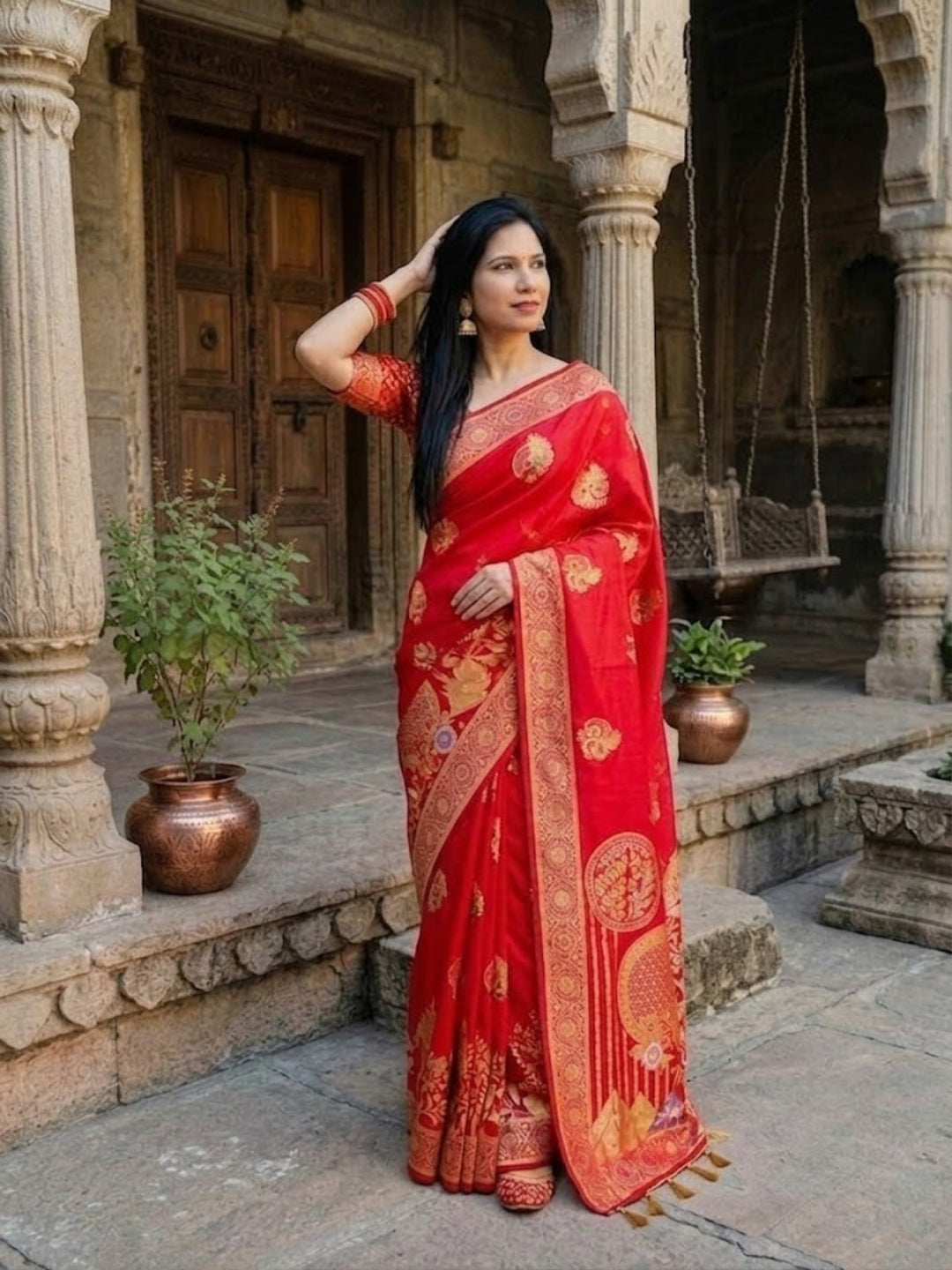 Urban Pallu Woven Design Silk Blend Traditional Saree