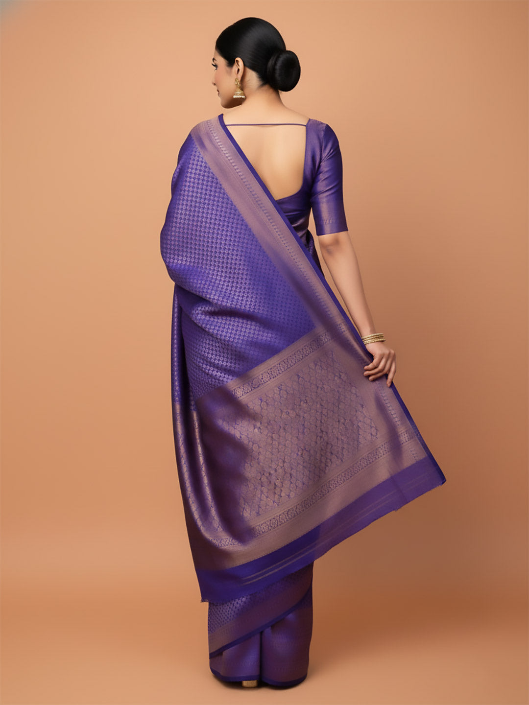 Urban Pallu Woven Design Silk Blend Traditional Saree