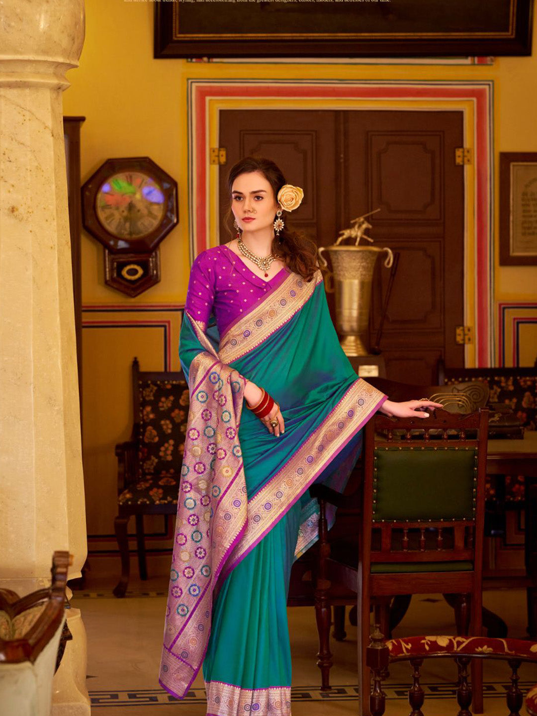Urban Pallu Woven Design Silk Blend Daily Saree