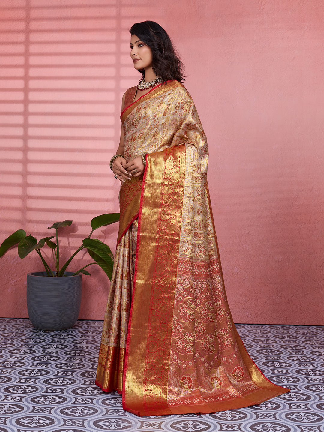 Urban Pallu Woven Design Art Silk Traditional Saree