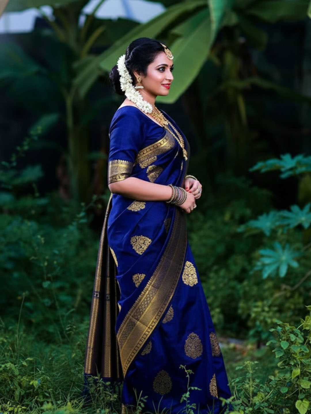 Urban Pallu Woven Design Silk Blend Work Saree