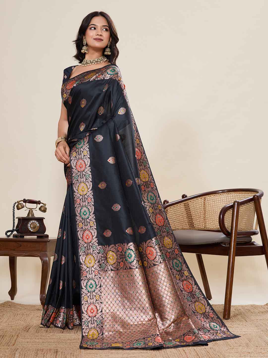 Urban Pallu Woven Design Silk Blend Party Saree