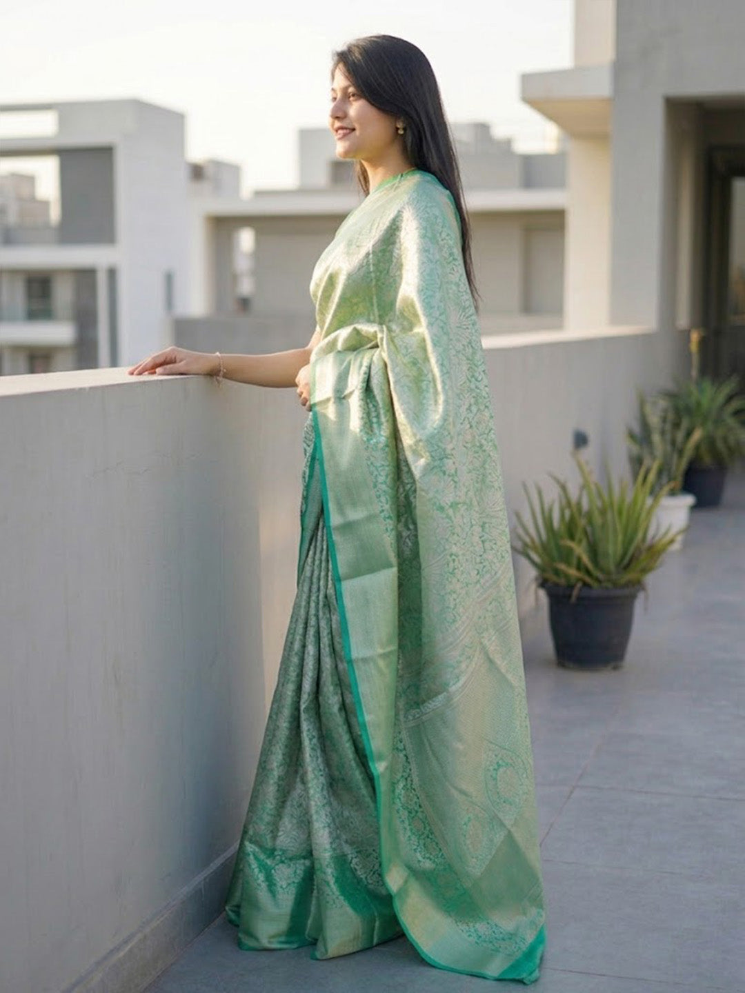 Urban Pallu Woven Design Art Silk Traditional Saree