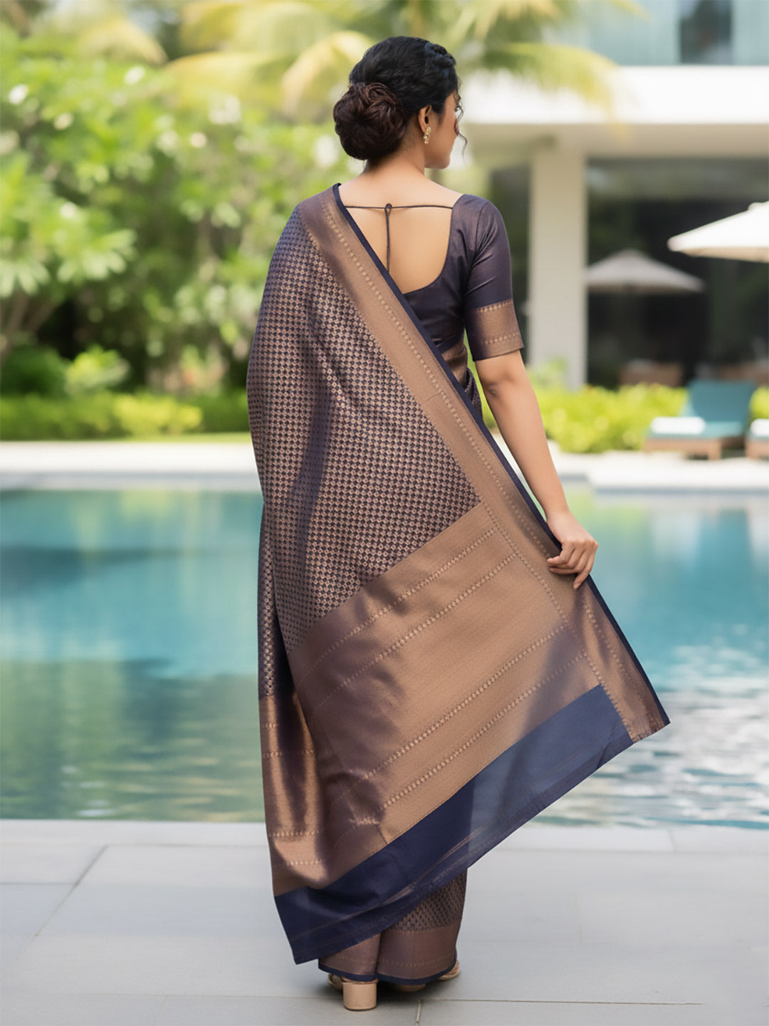 Urban Pallu Woven Design Silk Blend Traditional Saree