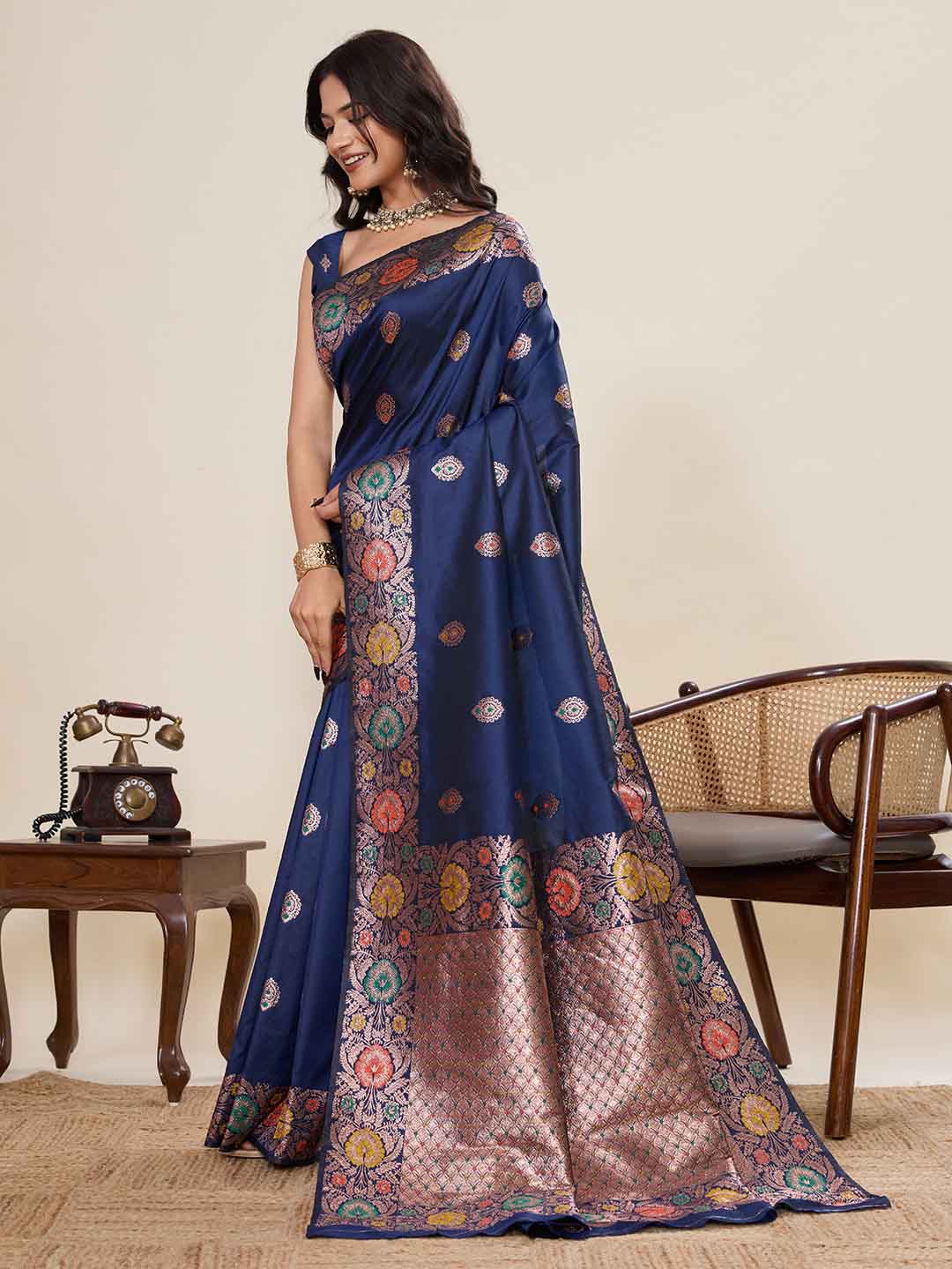 Urban Pallu Woven Design Silk Blend Party Saree