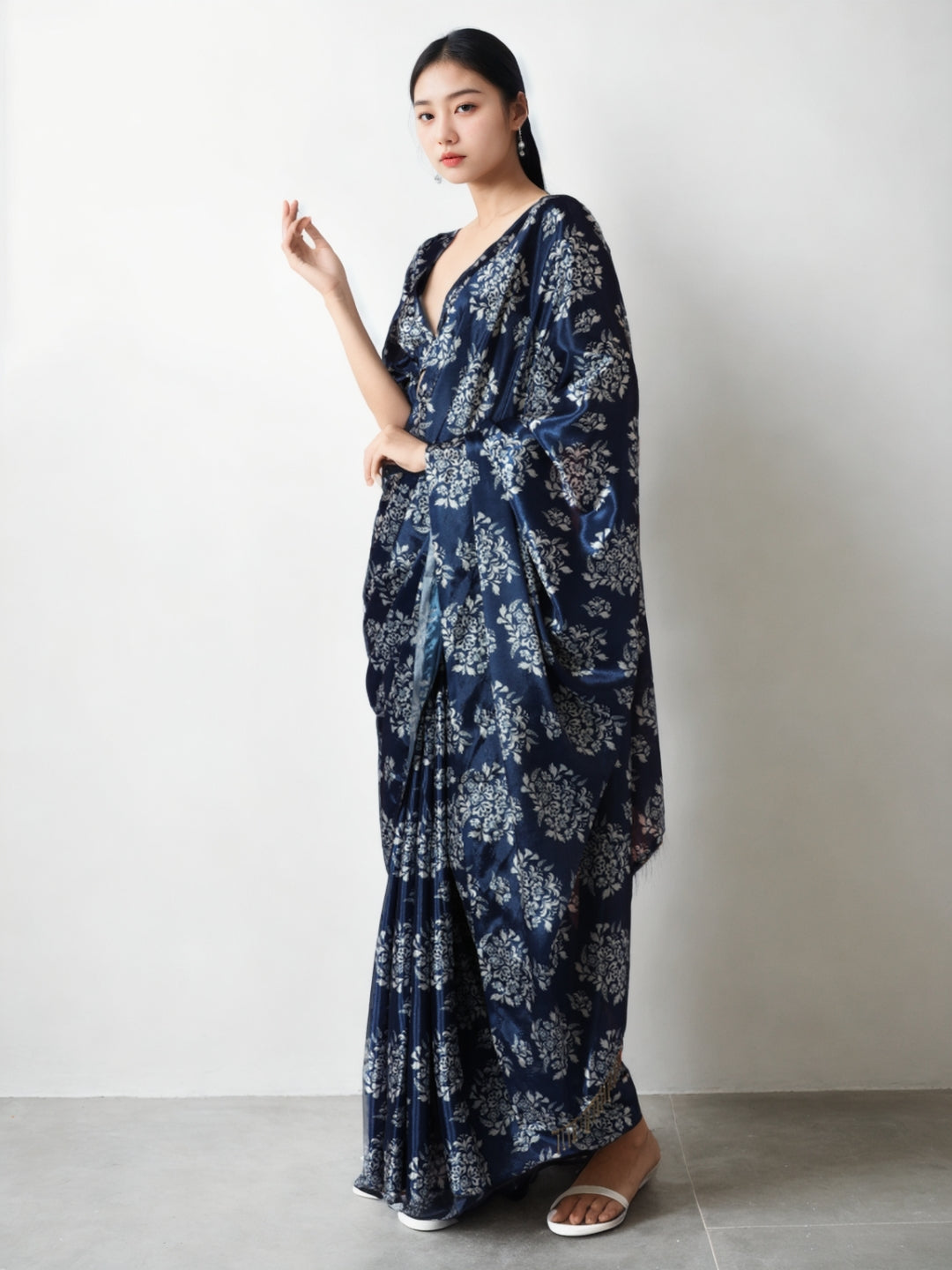 Urban Pallu Woven Design Silk Blend Fusion Saree