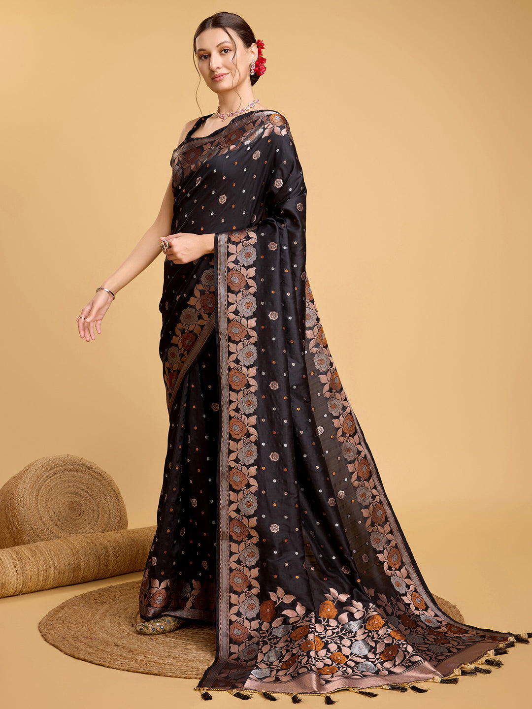 Urban Pallu Woven Design Silk Blend Party Saree