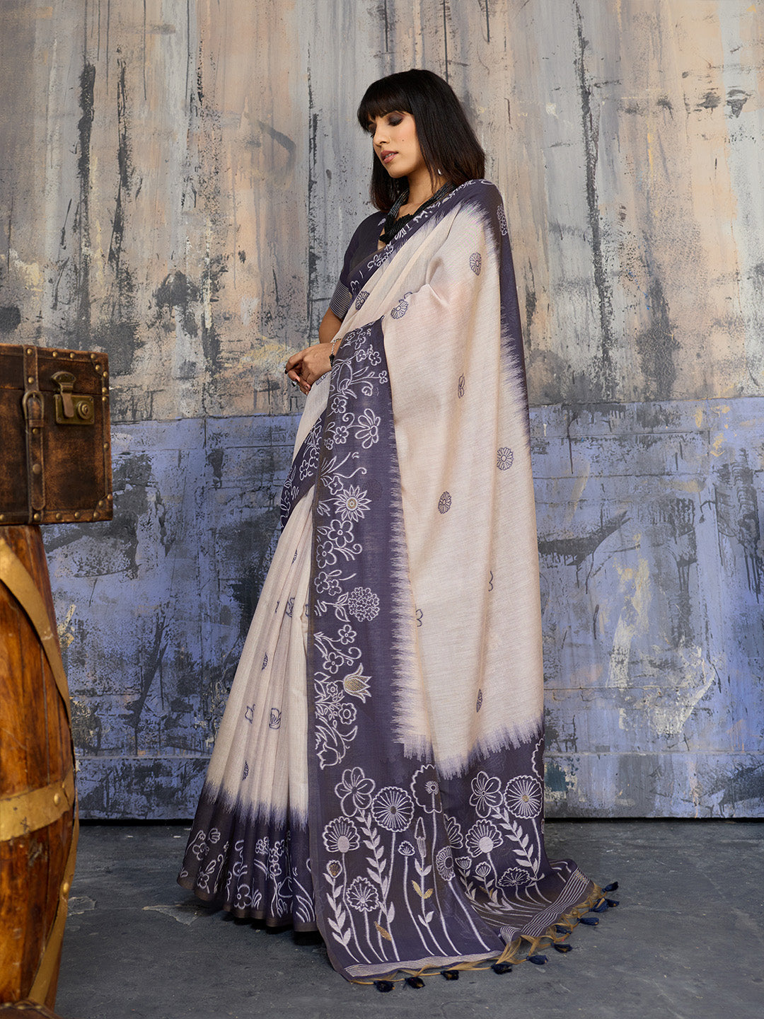Urban Pallu Solid Silk Cotton Work Saree