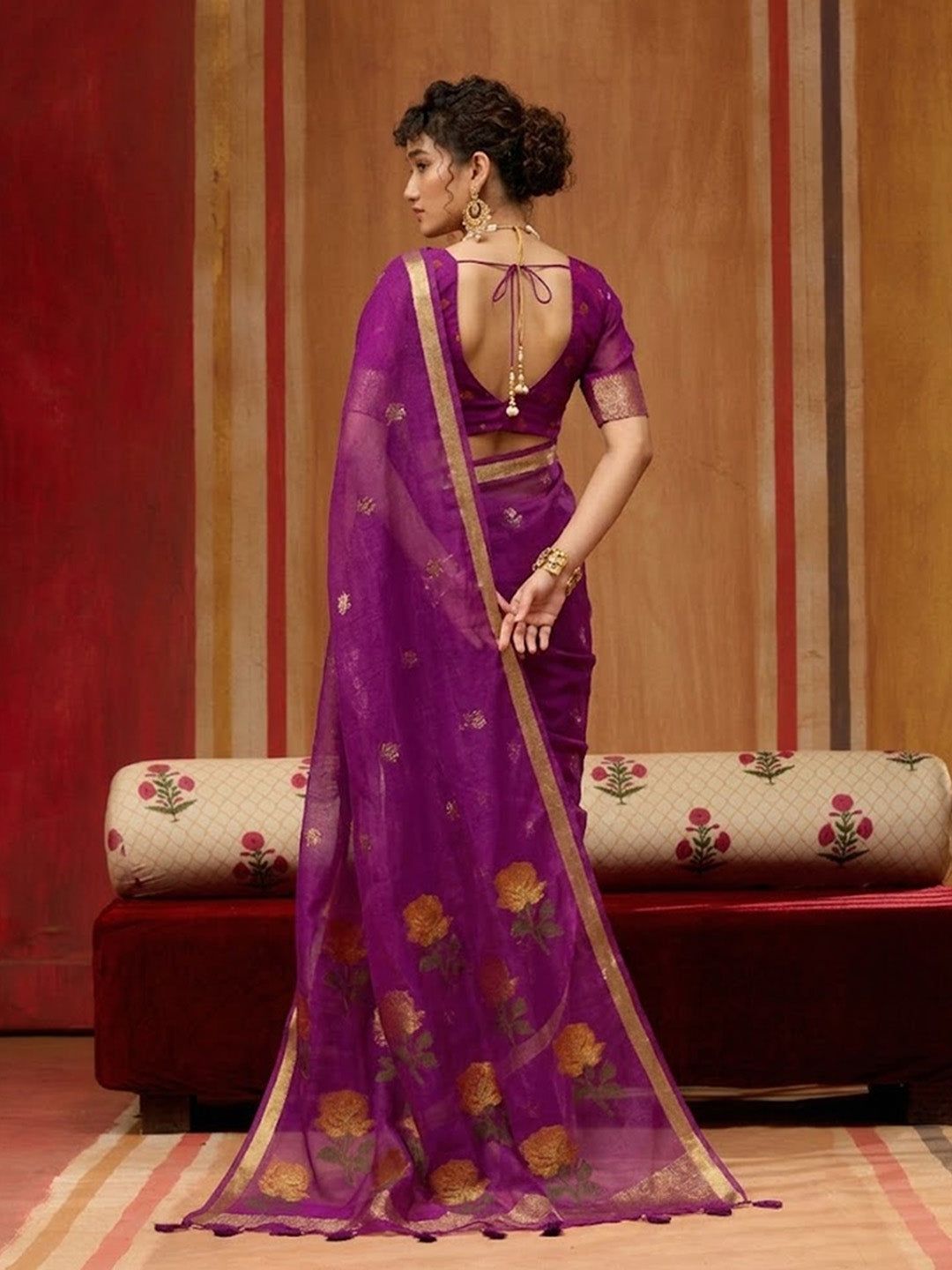 Urban Pallu Printed Satin Party Saree