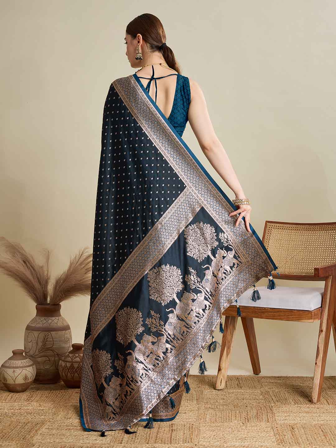 Urban Pallu Woven Design Silk Blend Party Saree