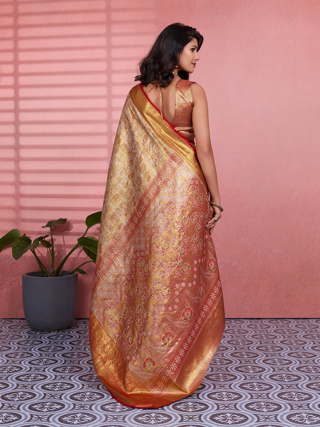 Urban Pallu Woven Design Art Silk Traditional Saree