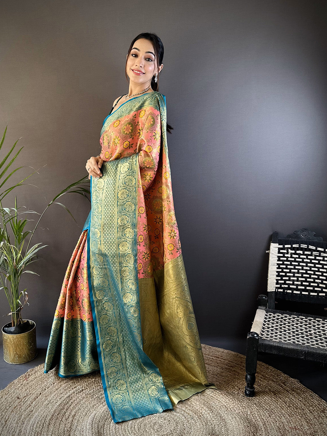Urban Pallu Woven Design Silk Blend Traditional Saree