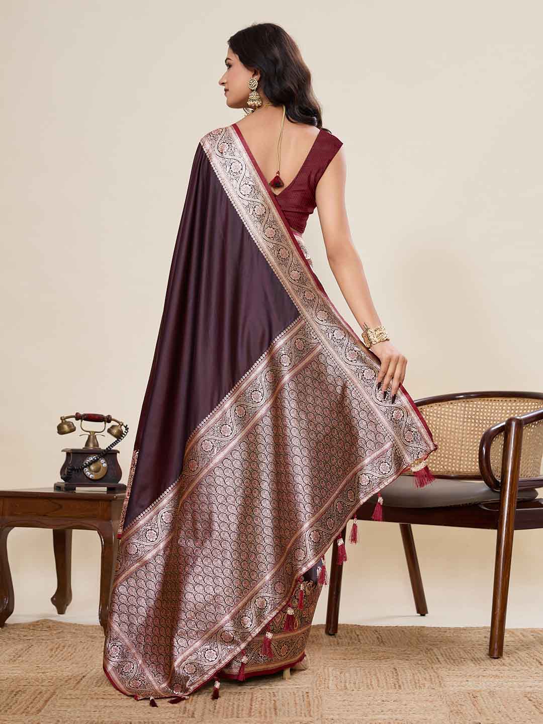 Urban Pallu Woven Design Silk Blend Party Saree