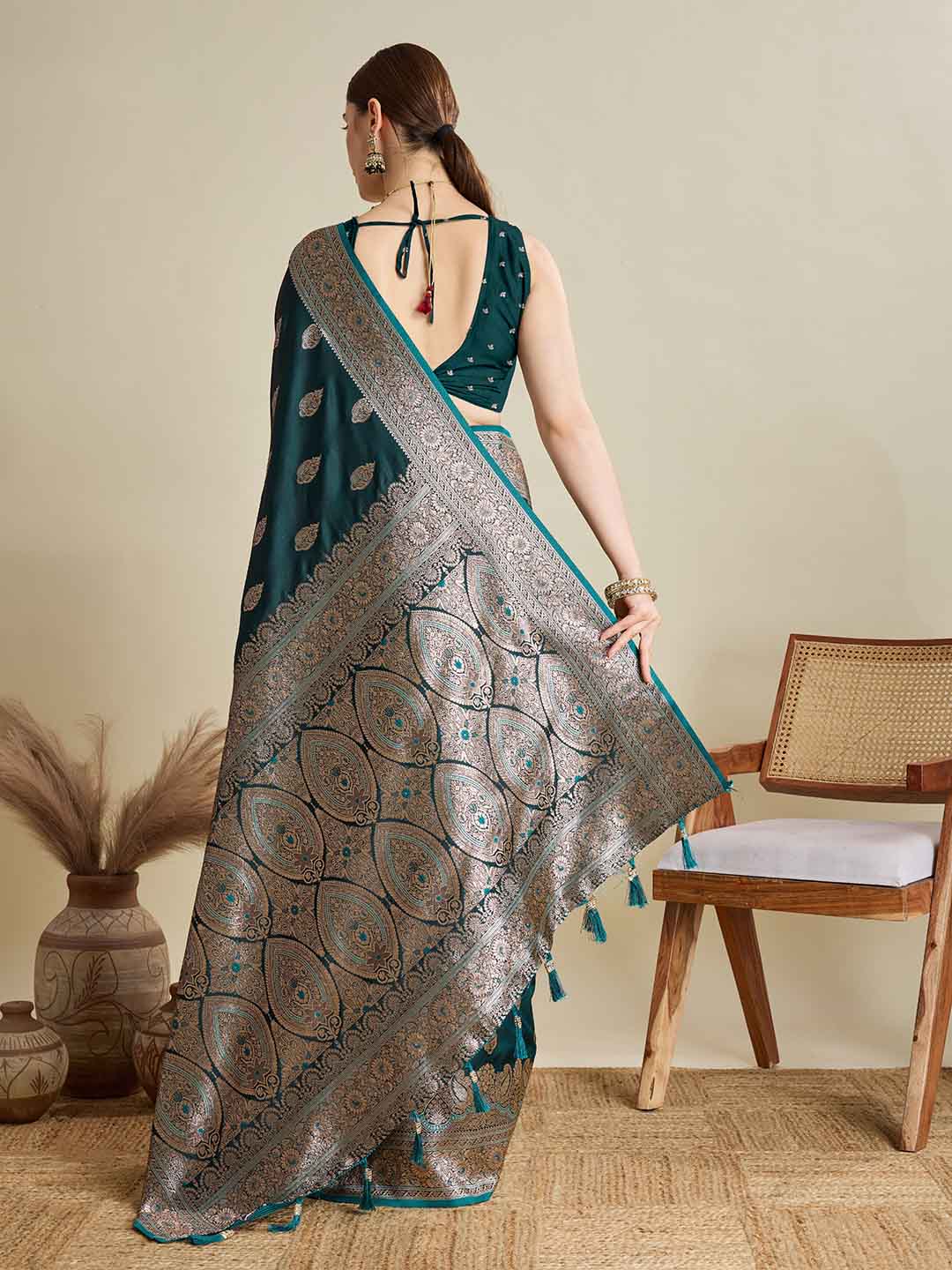 Urban Pallu Woven Design Silk Blend Party Saree