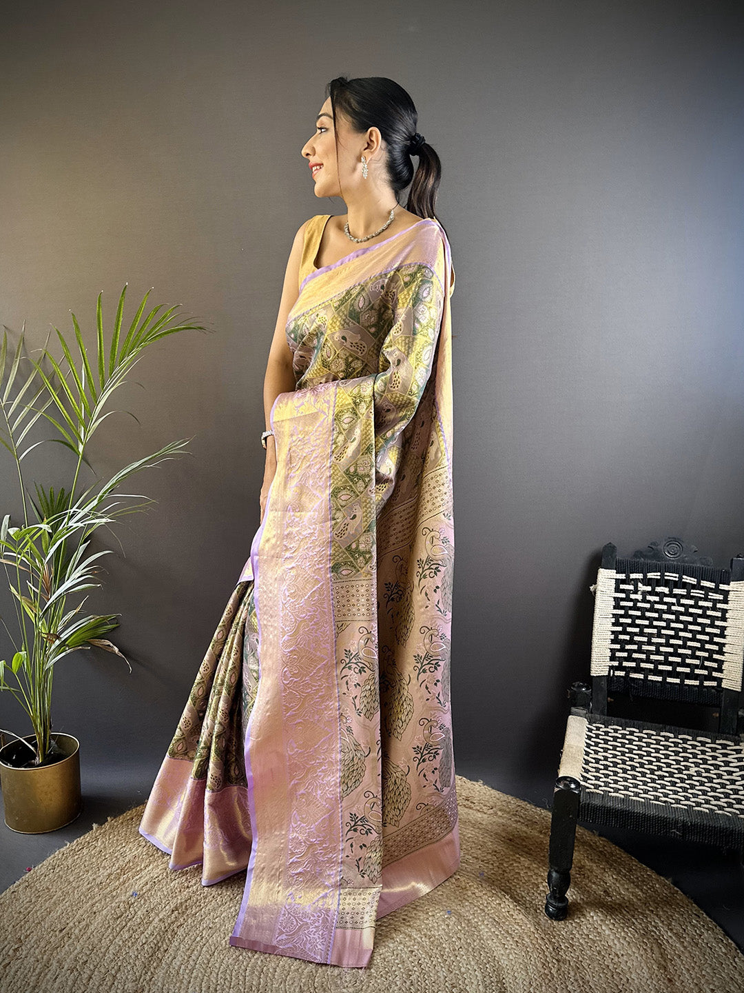 Urban Pallu Woven Design Silk Blend Traditional Saree